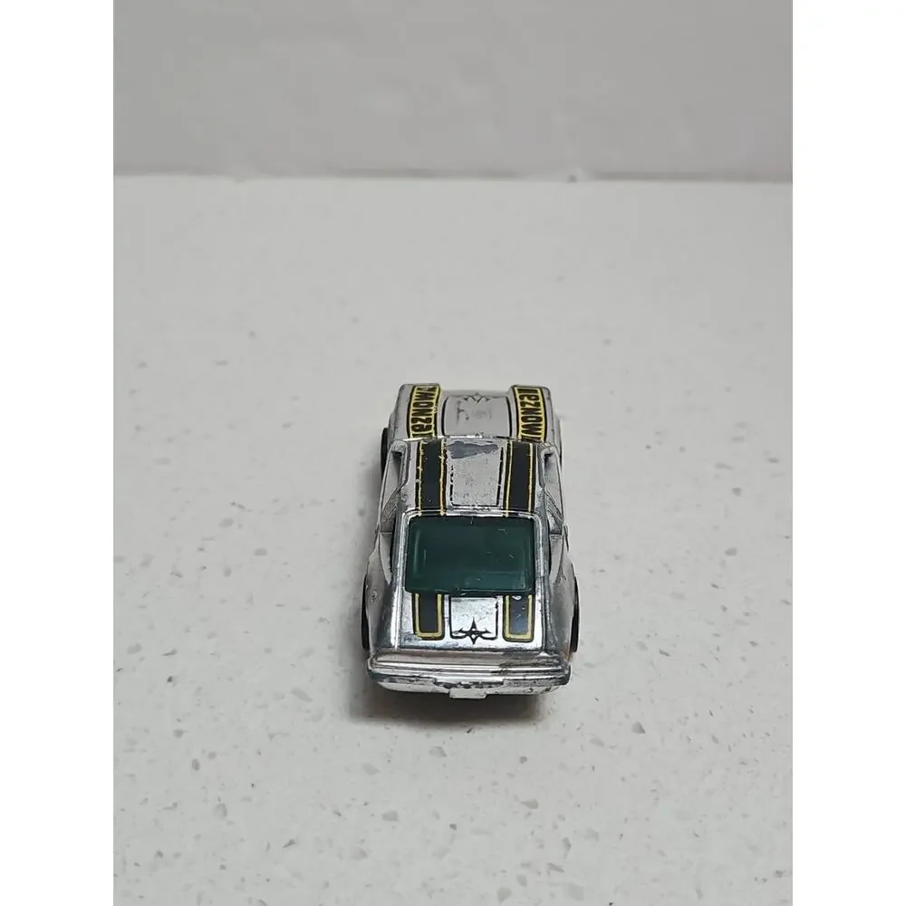 Hot Wheels Redline 1976 Monza 2+2 Super‎ Chromes Chevrolet Chevy Chrome